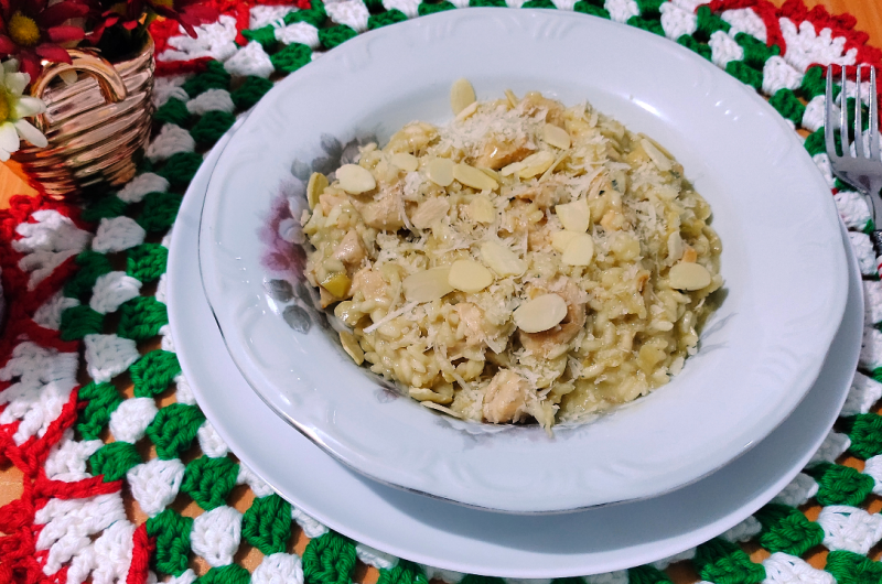 Risoto de Frango com Amêndoas