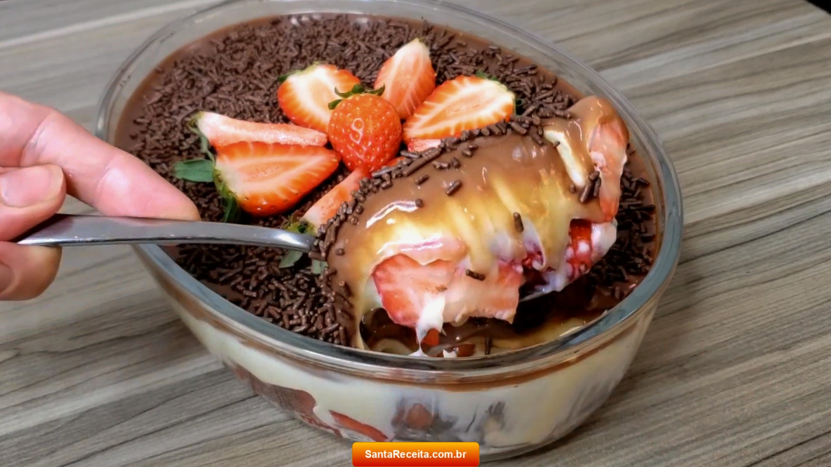 Bombom de Morango na Travessa (Receita de Natal)
