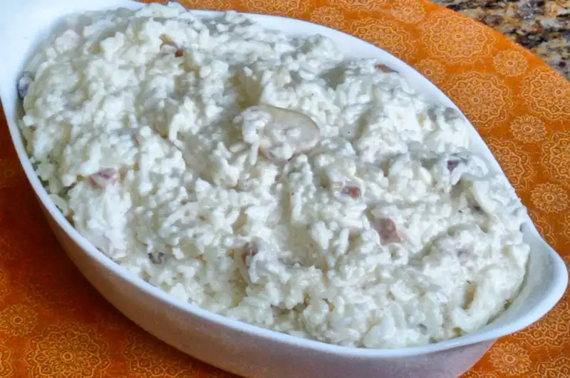 Arroz cremoso, simples e delicioso (arroz a piamontese)