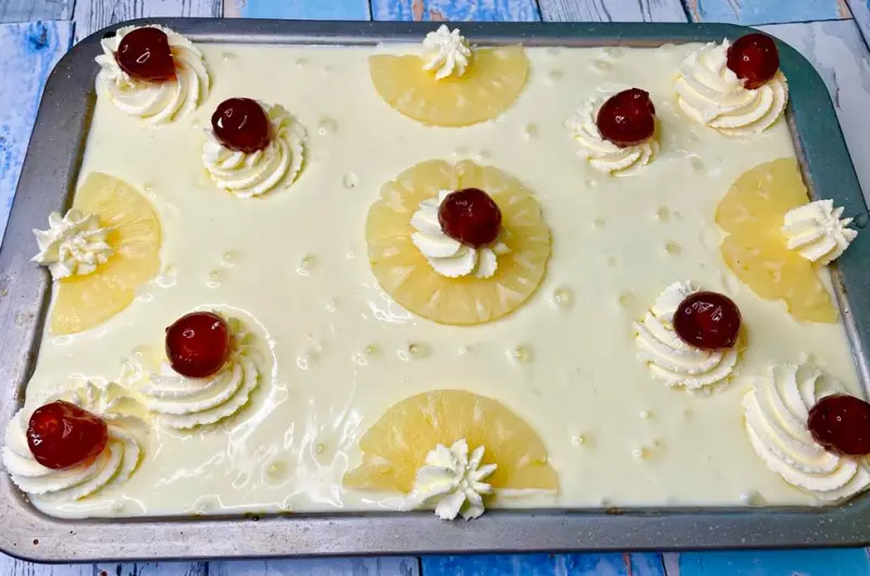 Bolo Gelado de Abacaxi na Assadeira