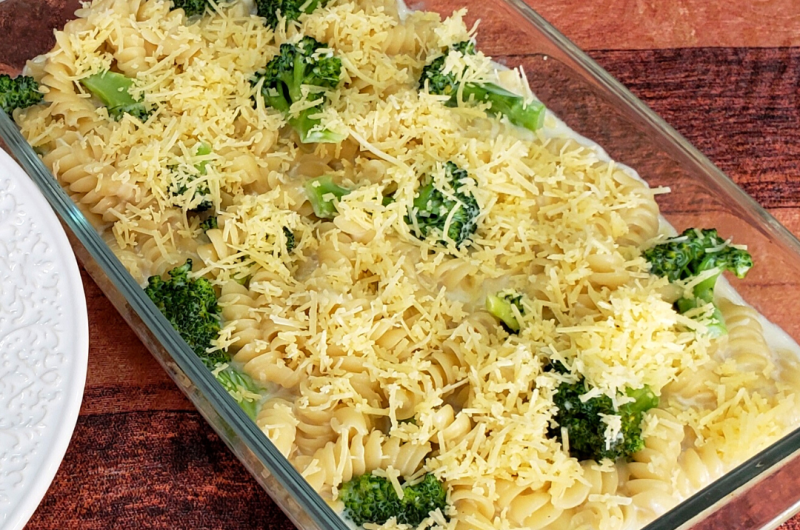 Macarrão com Brócolis ao Molho Branco