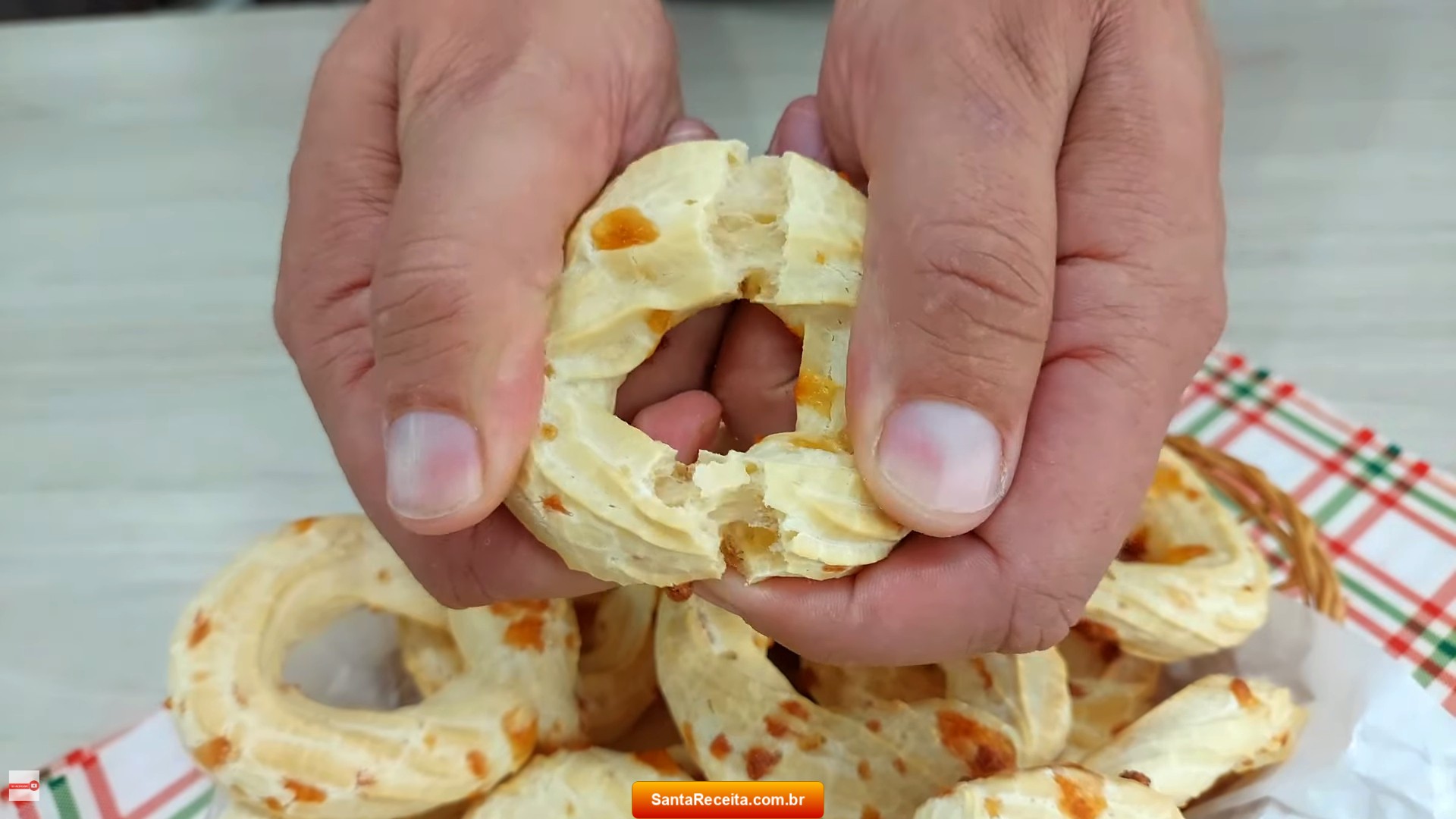 Rosquinhas Salgadas de Polvilho e Queijo