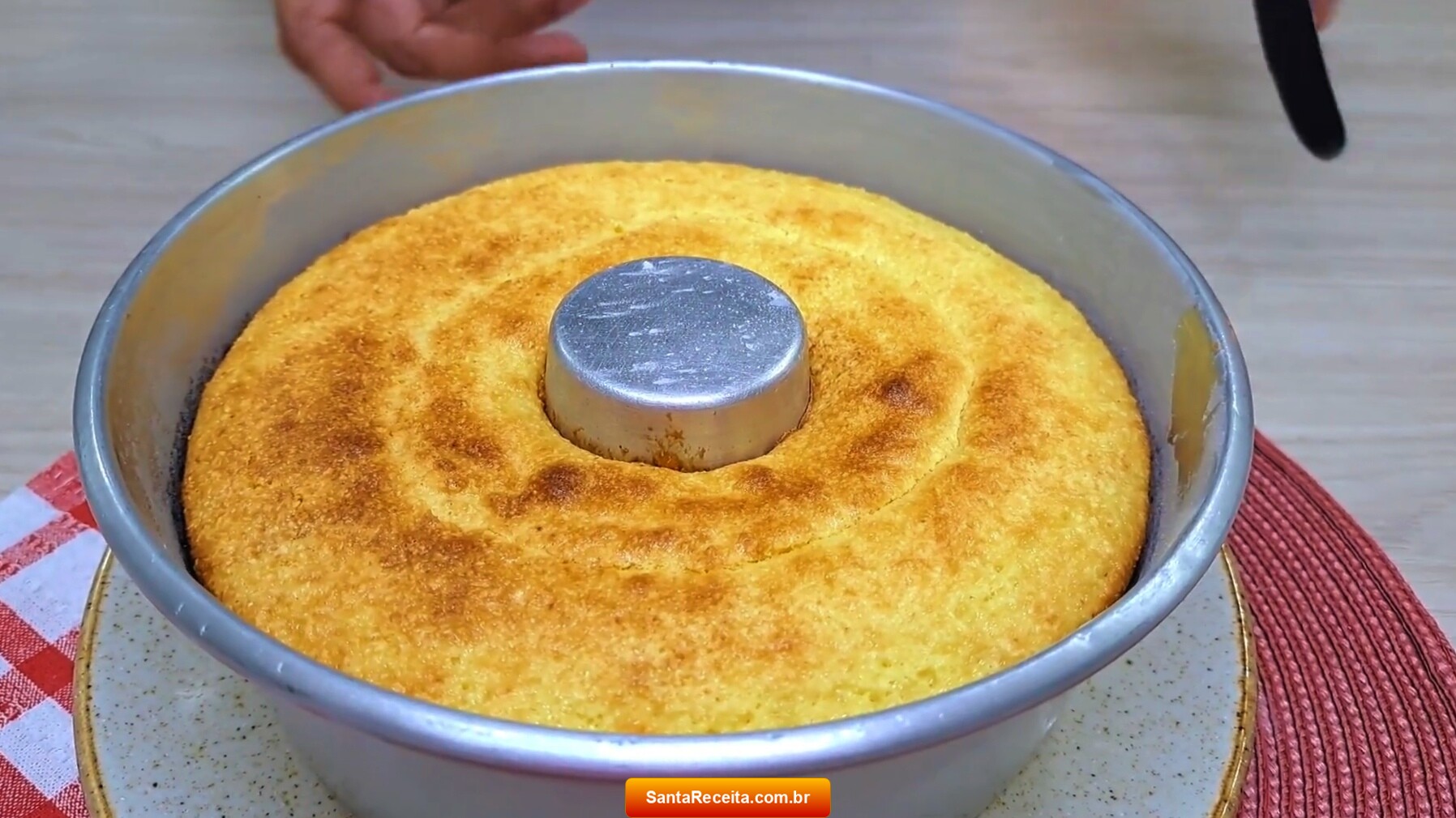 Bolo de Coco com Leite Condensado