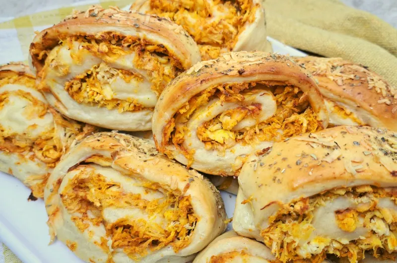 Enroladinho de Frango com Requeijão